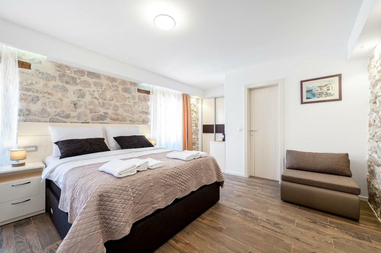 Apartments Palace Rialto 希贝尼克 外观 照片