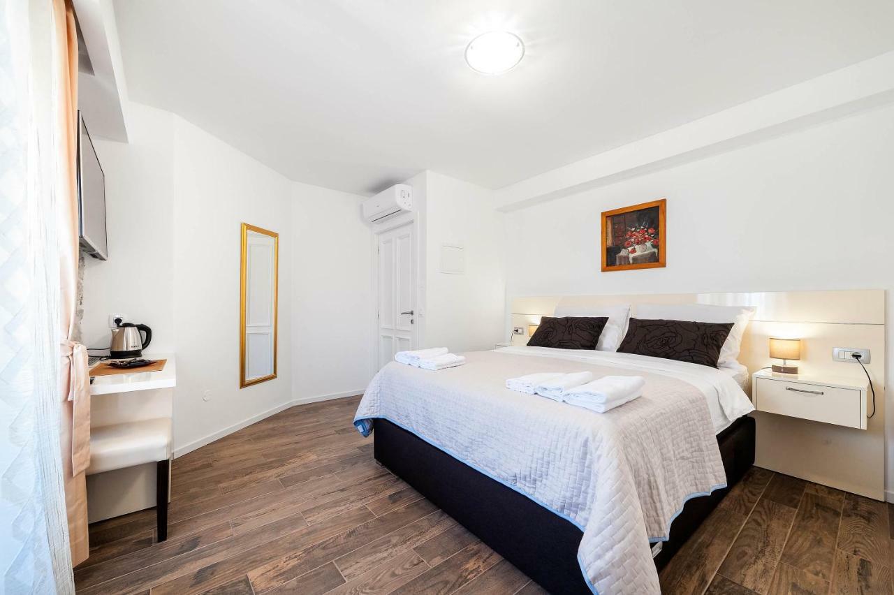 Apartments Palace Rialto 希贝尼克 外观 照片